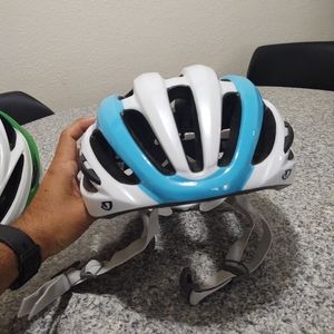 Cycling helmet